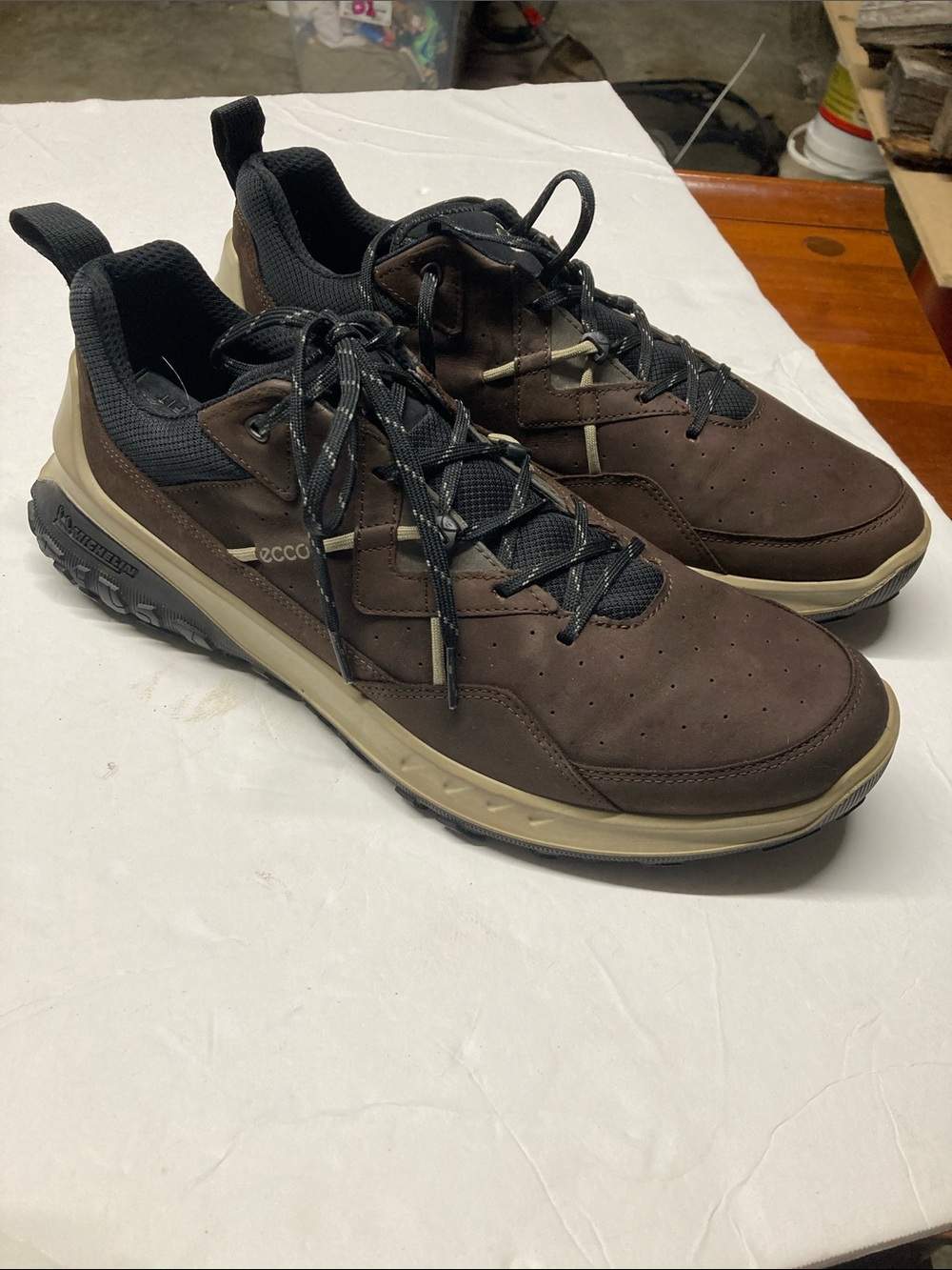 ECCO Men's Ultra Terrain Low Hiking Shoe Tarmac Nubuck Size 10.5 EUC